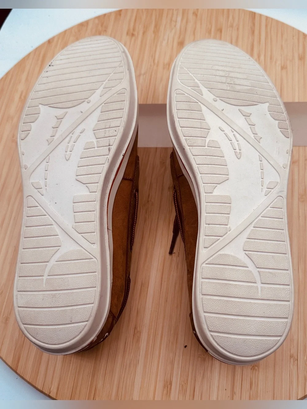 Tommy Bahama Relaxology Rester Boat Shoe - size 10
